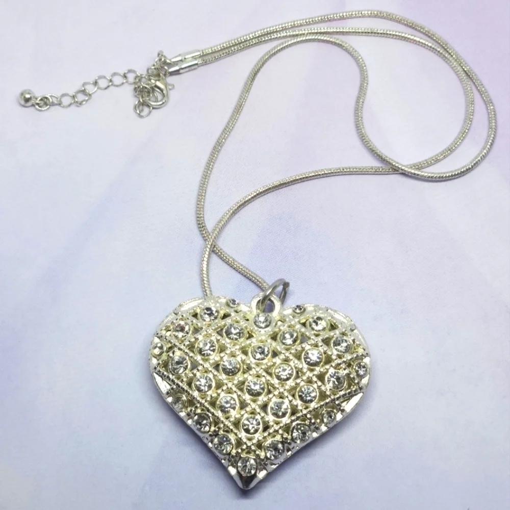 👍5 for $20 Heart Pendant Necklace Silver Tone Rhinestones Snake Chain